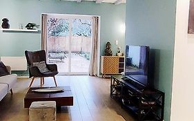 Casa Luna - Une Maison à la Situation Exceptionnelle Offrant Sérénité et Confort en Plein Cœur de Bourges